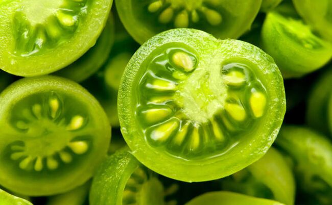 Green tomatoes cure varicose veins